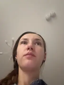 KateRedgar online show from 03/19/26, 01:59