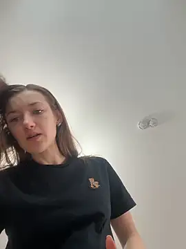 KateRedgar online show from 04/20/26, 01:25