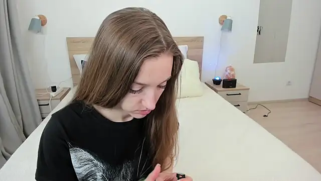 KateRedgar online show from 04/23/26, 01:24