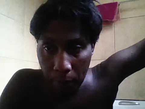 Snapshot of Moorella1 chatting on 03/12/25, 01:08 Moorella1 online show from 03/12/25, 01:08