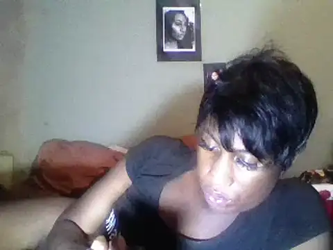 Snapshot of Moorella1 chatting on 03/13/25, 01:29 Moorella1 online show from 03/13/25, 01:29