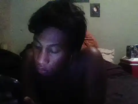 Snapshot of Moorella1 chatting on 03/16/25, 05:36 Moorella1 online show from 03/16/25, 05:36