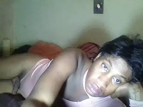 Snapshot of Moorella1 chatting on 03/18/25, 05:41 Moorella1 online show from 03/18/25, 05:41