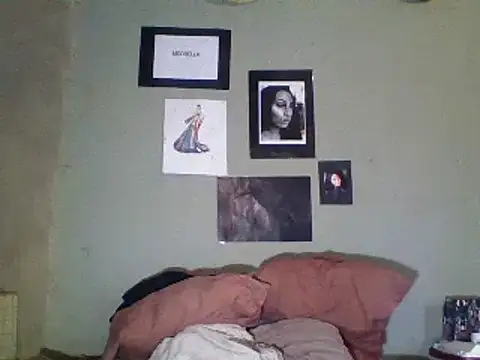 Snapshot of Moorella1 chatting on 03/20/25, 10:21 Moorella1 online show from 03/20/25, 10:21