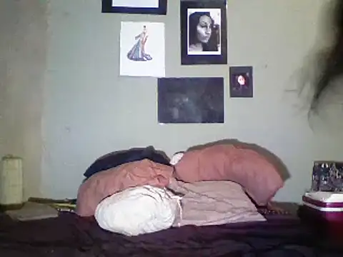 Snapshot of Moorella1 chatting on 03/20/25, 07:57 Moorella1 online show from 03/20/25, 07:57