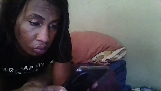 Snapshot of Moorella1 chatting on 09/18/25, 07:54 Moorella1 online show from 09/18/25, 07:54