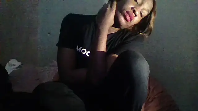 Snapshot of Moorella1 chatting on 09/26/25, 08:46 Moorella1 online show from 09/26/25, 08:46