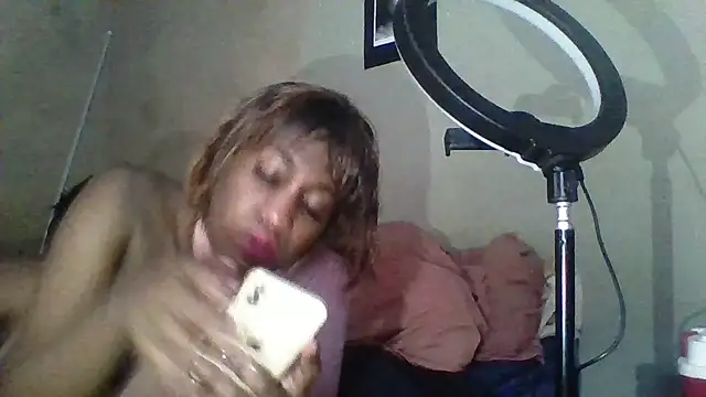 Snapshot of Moorella1 chatting on 10/07/25, 06:54 Moorella1 online show from 10/07/25, 06:54