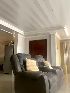 Snapshot of Moorella1 chatting on 10/09/25, 10:46 Moorella1 online show from 10/09/25, 10:46