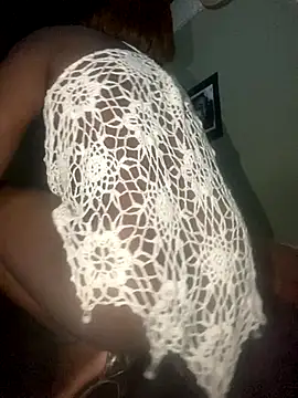 Snapshot of Moorella1 chatting on 10/10/25, 09:25 Moorella1 online show from 10/10/25, 09:25