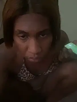 Snapshot of Moorella1 chatting on 10/16/25, 08:26 Moorella1 online show from 10/16/25, 08:26