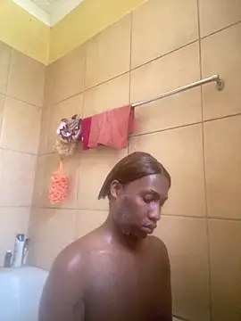 Snapshot of Moorella1 chatting on 10/22/25, 07:41 Moorella1 online show from 10/22/25, 07:41