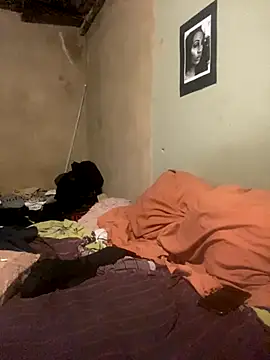 Snapshot of Moorella1 chatting on 11/12/25, 04:35 Moorella1 online show from 11/12/25, 04:35