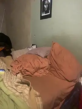 Snapshot of Moorella1 chatting on 12/01/25, 07:19 Moorella1 online show from 12/01/25, 07:19