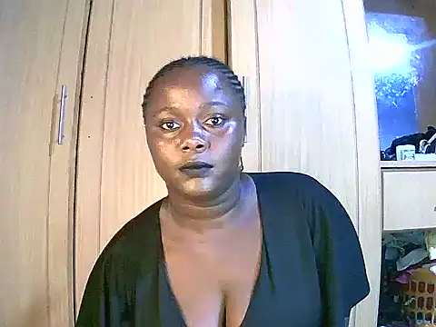 Snapshot of BootyMama22 chatting on 12/28/24, 05:46 BootyMama22 online show from 12/28/24, 05:46