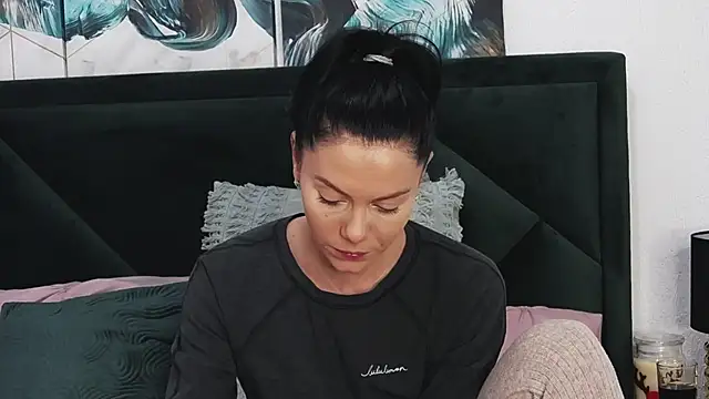 tanyagrey online show from 12/29/24, 08:00