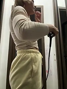 tanyagrey online show from 10/08/25, 05:38