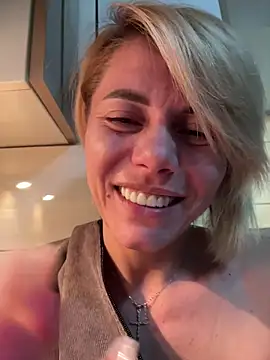 tanyagrey online show from 11/19/25, 10:15