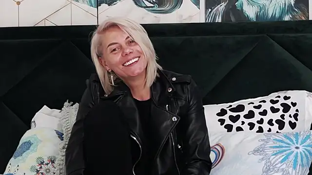 tanyagrey online show from 04/24/26, 05:43