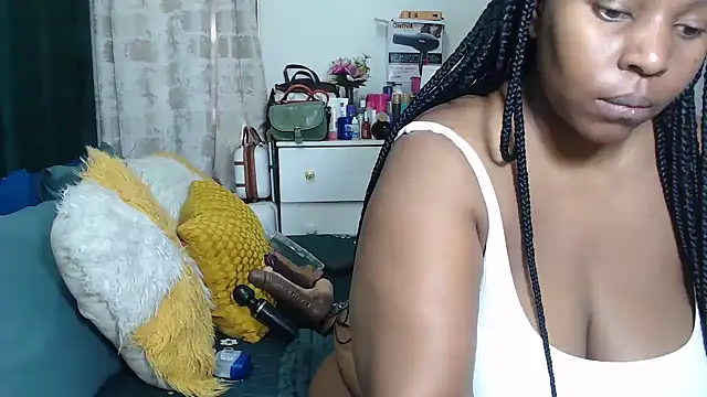 Snapshot of GaggingQueenxx chatting on 06/06/26, 07:02 GaggingQueenxx online show from 06/06/26, 07:02
