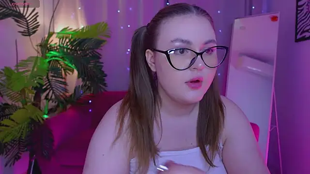 Mia  Peach online show from 02/15/25, 10:21