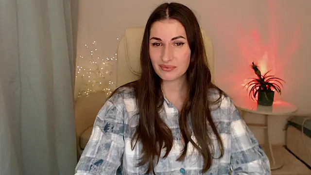 Snapshot of MaryMalory11 chatting on 03/05/25, 03:18 MaryMalory11 online show from 03/05/25, 03:18