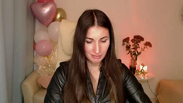 Snapshot of MaryMalory11 chatting on 10/13/25, 10:37 MaryMalory11 online show from 10/13/25, 10:37