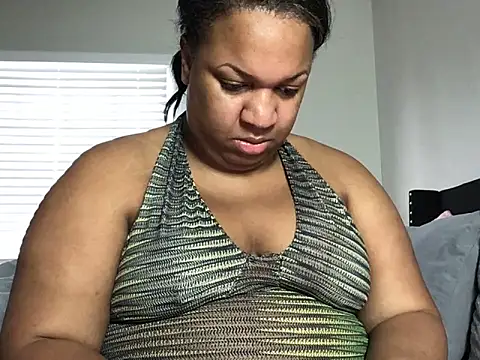 Snapshot of Badgirlbrittt chatting on 05/20/26, 04:35 Badgirlbrittt online show from 05/20/26, 04:35