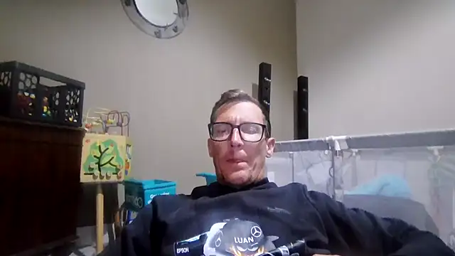 Snapshot of TheSouthernKing chatting on 05/16/26, 10:52 TheSouthernKing online show from 05/16/26, 10:52
