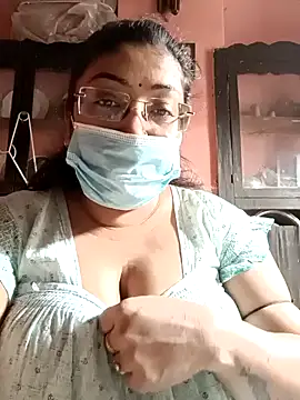 Snapshot of LAVERNIYA_ chatting on 12/26/24, 07:13 LAVERNIYA online show from 12/26/24, 07:13