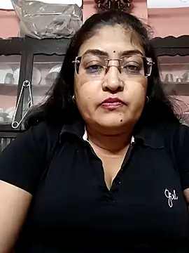 Snapshot of LAVERNIYA_ chatting on 12/31/24, 01:41 LAVERNIYA online show from 12/31/24, 01:41