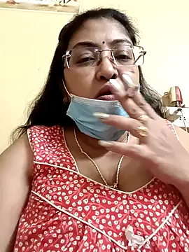 Snapshot of LAVERNIYA_ chatting on 01/28/25, 01:38 LAVERNIYA online show from 01/28/25, 01:38