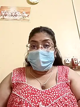 Snapshot of LAVERNIYA_ chatting on 03/02/25, 02:43 LAVERNIYA online show from 03/02/25, 02:43