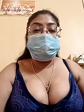 Snapshot of LAVERNIYA_ chatting on 03/07/25, 05:08 LAVERNIYA online show from 03/07/25, 05:08