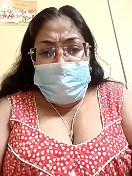 Snapshot of LAVERNIYA_ chatting on 03/09/25, 12:31 LAVERNIYA online show from 03/09/25, 12:31