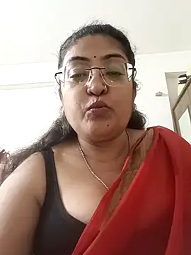 Snapshot of LAVERNIYA_ chatting on 09/11/25, 06:52 LAVERNIYA online show from 09/11/25, 06:52
