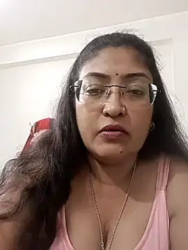 Snapshot of LAVERNIYA_ chatting on 09/28/25, 03:06 LAVERNIYA online show from 09/28/25, 03:06
