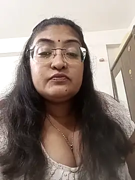 Snapshot of LAVERNIYA_ chatting on 10/14/25, 12:50 LAVERNIYA online show from 10/14/25, 12:50
