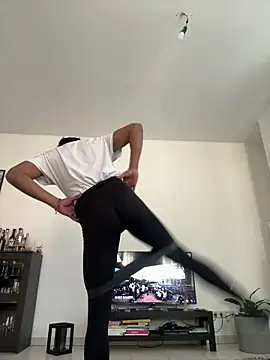 Snapshot of blackboy93ita chatting on 03/05/25, 01:50 blackboy93ita online show from 03/05/25, 01:50