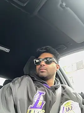 Snapshot of blackboy93ita chatting on 03/17/25, 11:21 blackboy93ita online show from 03/17/25, 11:21