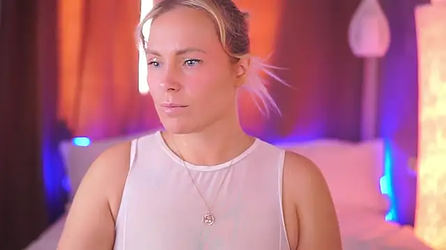 Charming Daphny online show from 09/14/25, 06:01