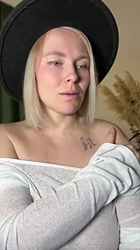 Charming Daphny online show from 04/10/26, 06:07