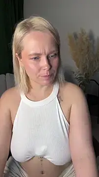 Charming Daphny online show from 05/16/26, 06:43