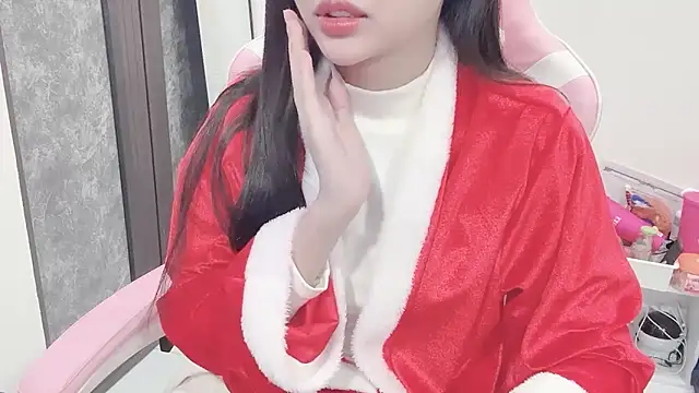 Snapshot of Virgo_686 chatting on 12/14/24, 12:55 Virgo 686 online show from 12/14/24, 12:55