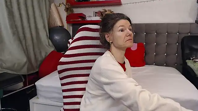 kellyterapy online show from 02/16/26, 01:35