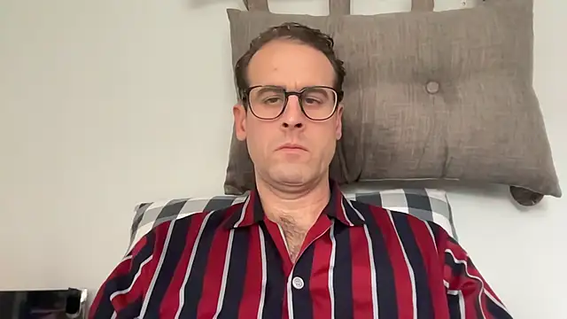 Snapshot of StarrMan99 chatting on 12/24/24, 02:01 StarrMan99 online show from 12/24/24, 02:01