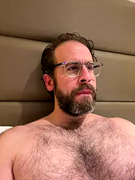 Snapshot of StarrMan99 chatting on 12/14/25, 07:07 StarrMan99 online show from 12/14/25, 07:07