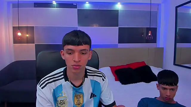 Juan Nd Steven online show from 02/19/25, 04:12