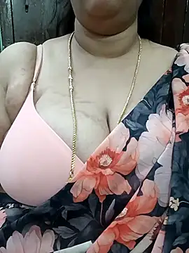 Snapshot of ashikaa_r chatting on 02/07/26, 06:11 ashikaa r online show from 02/07/26, 06:11