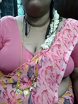 Snapshot of ashikaa_r chatting on 05/10/26, 07:08 ashikaa r online show from 05/10/26, 07:08